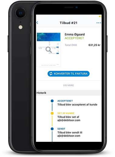 Telefon med Debitoor iOS appen der laver et tilbud for en kunde